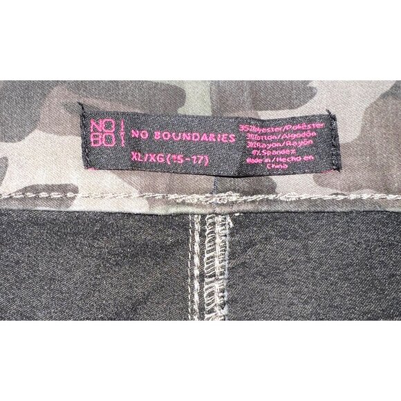 No Boundaries Misses Camo Print Skinny Pants RLXG (15-17) Stretch Fabric Casual - Picture 3 of 3